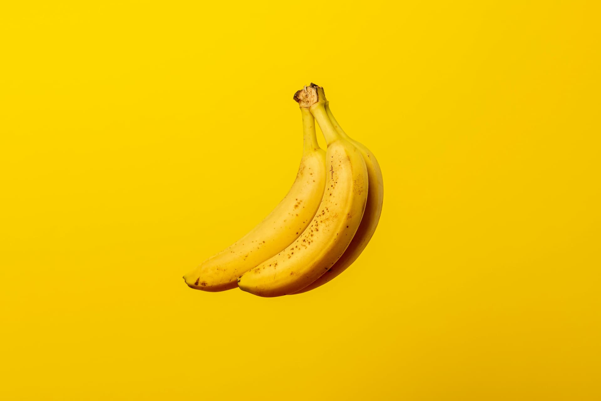 Humans Share 60% of Their DNA With Bananas - Learn amazing facts
